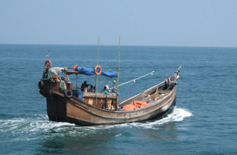 বঙ্গোপসাগরে ট্রলারসহ ১৮ জেলে নিখোঁজ