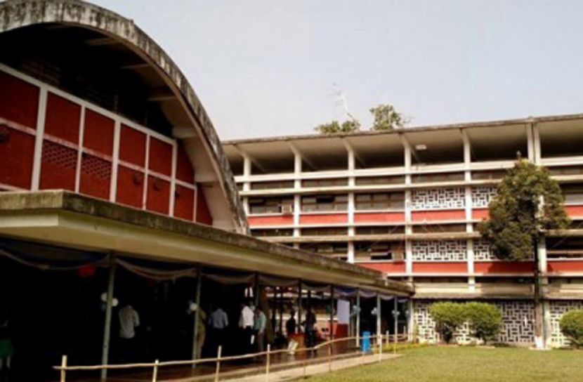 টিএসসিসহ ভাঙা হবে ঢাবির পুরাতন ভবন