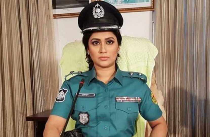 পুলিশ অফিসার হয়ে ফিরছেন কেয়া