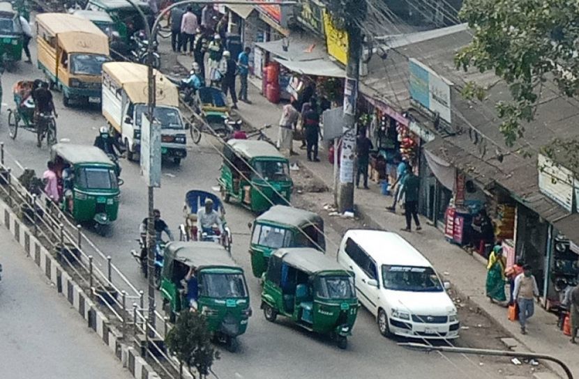 পরিবহন নেতাদের বিরুদ্ধে জনগণের ক্ষোভ, প্রায় স্বাভাবিক সিলেট