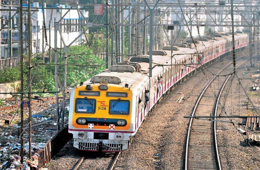 ধর্ষণের পর চলন্ত ট্রেন থেকে ফেলা হলো তরুণীকে