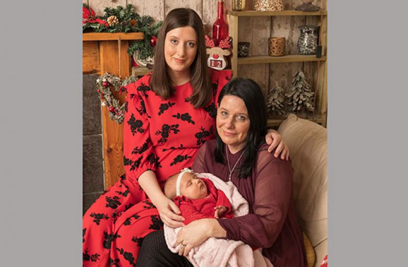 নিজের পেটে বোনের জন্ম!