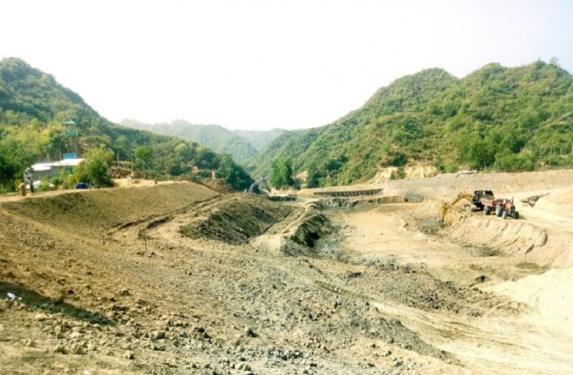 প্রধানমন্ত্রীর নির্দেশনা অগ্রাহ্য : পাহাড় কেটে রোহিঙ্গা ক্যাম্প