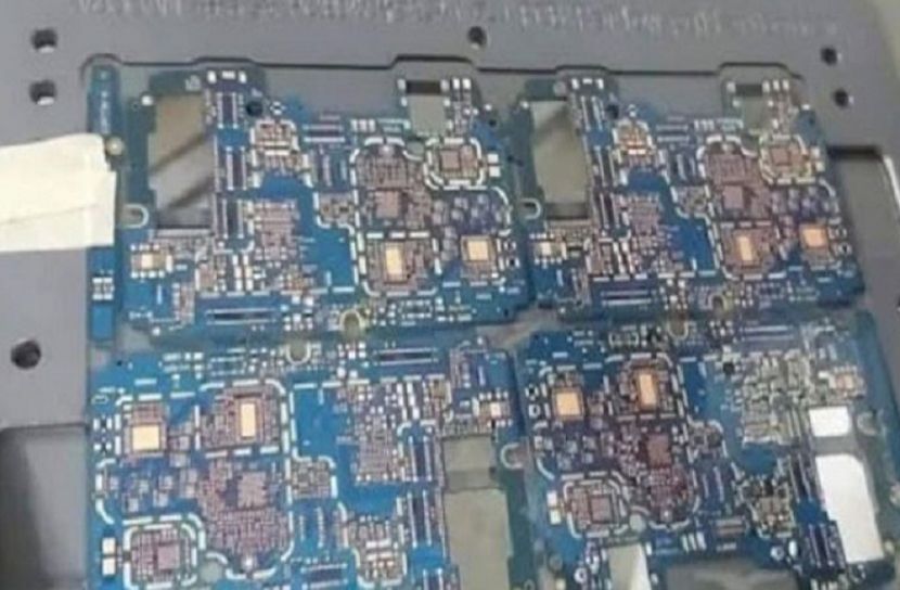 বাংলাদেশেই উৎপাদিত হচ্ছে সিম্ফনি মোবাইল