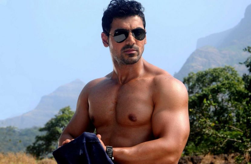 অ্যাকশন দৃশ্যের শুটে গুরুতর আহত জন আব্রাহাম