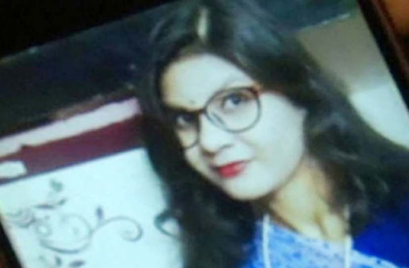 আজিমপুর স্টাফ কোয়ার্টারে বিসিএস ক্যাডারের ঝুলন্ত লাশ