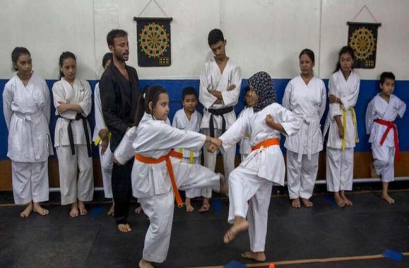 নারী এখন নিজের সুরক্ষা নিজেই দিতে পারে