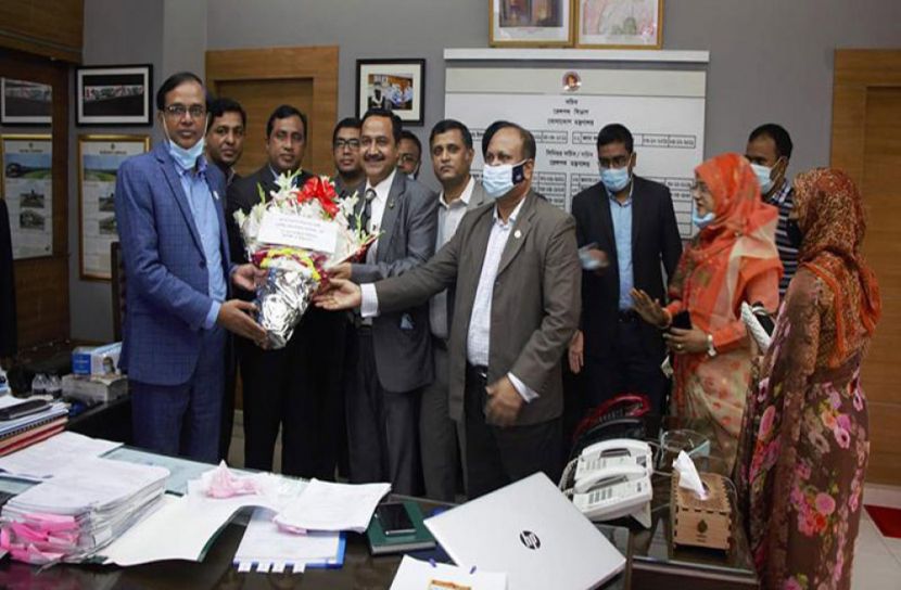 চুক্তিতে রেল সচিব থাকছেন সেলিম রেজা