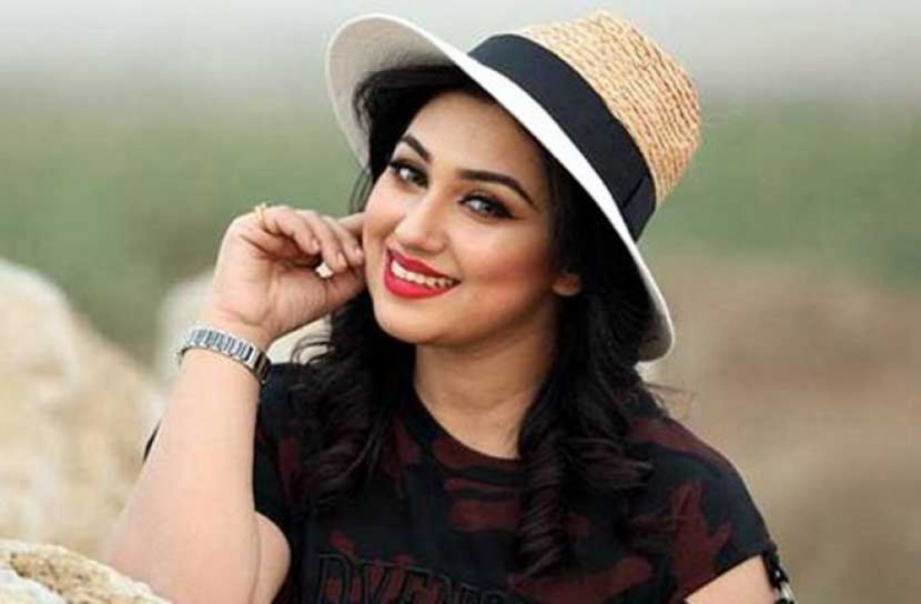 অপু বিশ্বাস এবার প্রযোজনায়