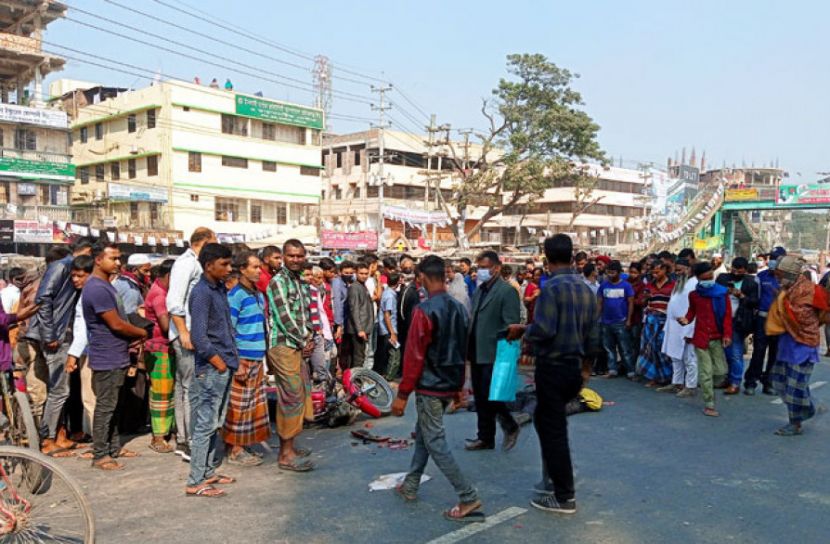 মানিকগঞ্জে সড়ক দুর্ঘটনায় নিহত ৩