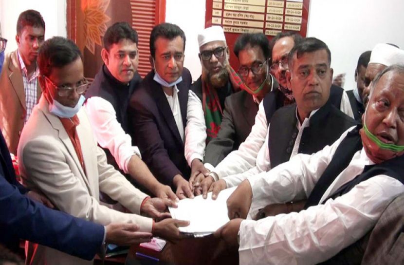 টুঙ্গিপাড়ায় উৎসবমুখর পরিবেশে মনোনয়নপত্র দাখিল 