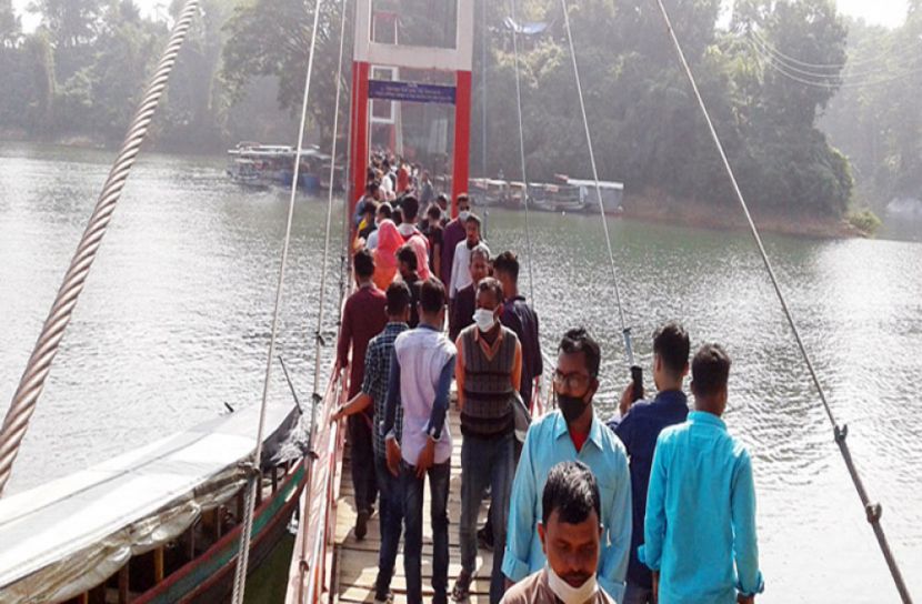 বর্ষবরণে রাঙামাটিতে পর্যটকের ঢল