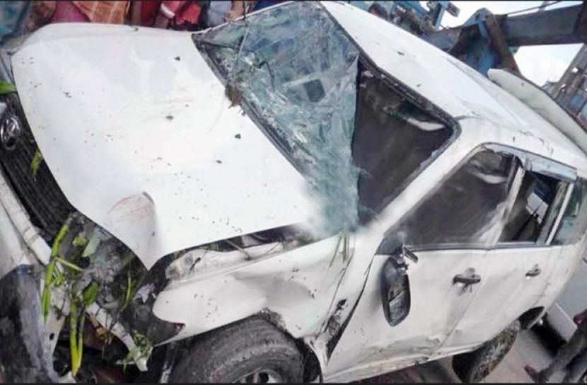 নরসিংদীতে বাসের ধাক্কায় প্রাইভেটকারের ৪ যাত্রী নিহত