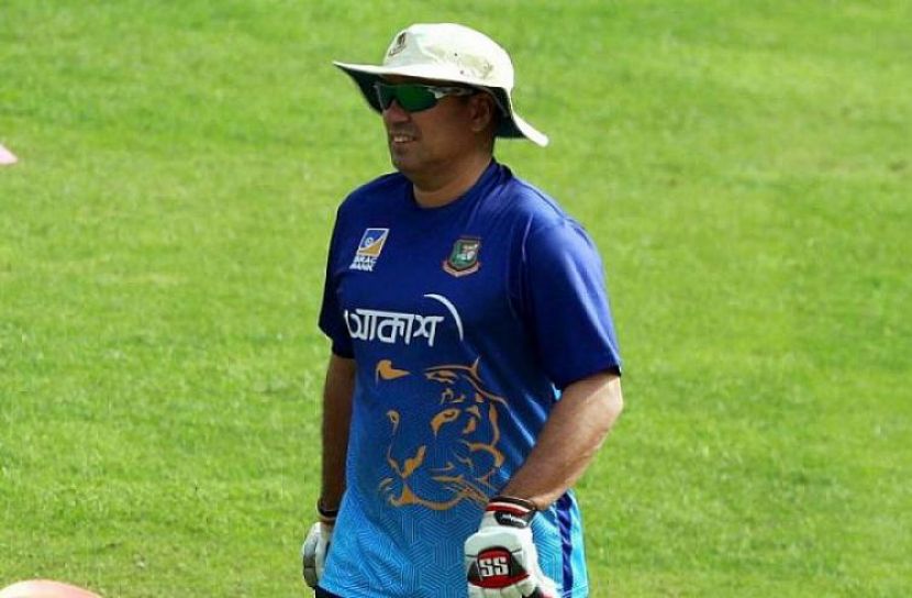 শুক্রবার আসছেন টাইগারদের তিন কোচ