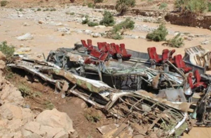 আলজেরিয়ায় পিকআপ উল্টে শিশুসহ নিহত ২০