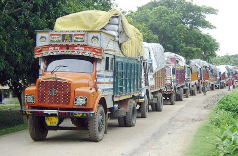 সাড়ে তিন মাস পর ভারত থেকে পেঁয়াজ আমদানি