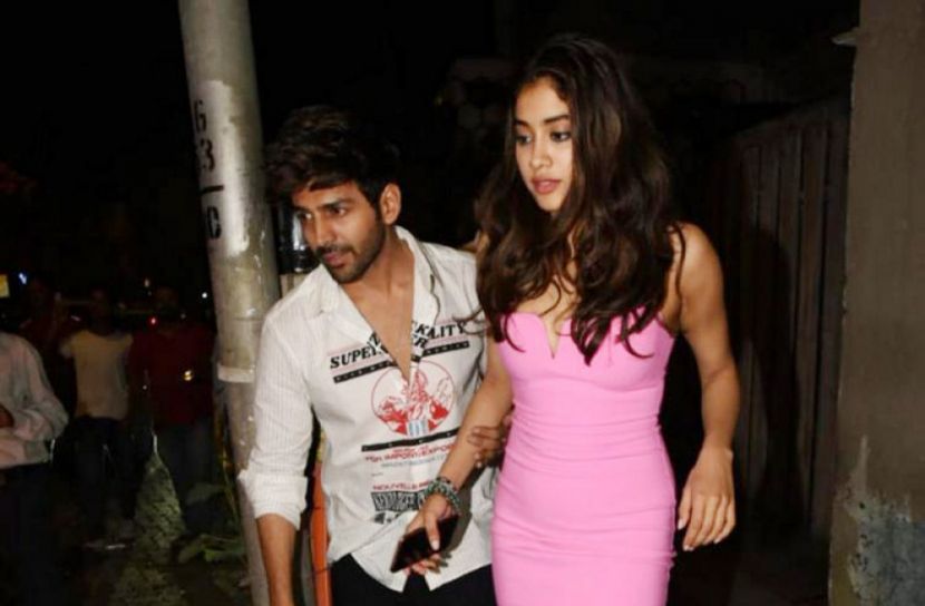 শ্রীদেবী কন্যা জাহ্নবীর সঙ্গে গোয়ায় কার্তিক!