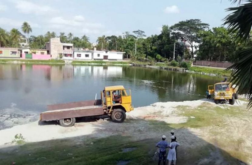 বরিশালে সীতারামের দীঘি ভরাট, হাইকোর্টের তদন্তের নির্দেশ
