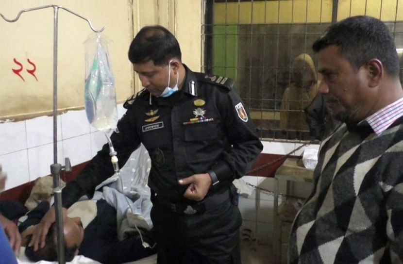 আহত র‌্যাব সদস্যদের দেখতে হাসপাতালে র‌্যাব ১৪ অধিনায়ক