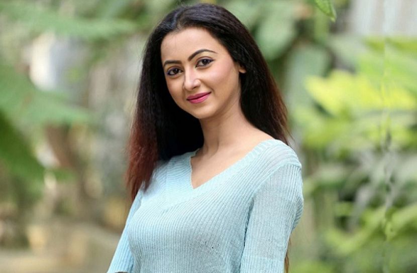 ‘কমান্ডো’ নিয়ে সমালোচনার জবাব দিলেন নায়িকা