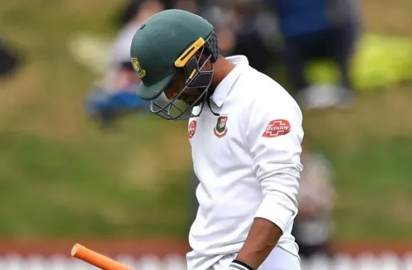 সাদা পোশাকে আর দেখা যাবে না মাহমুদুল্লাহকে!