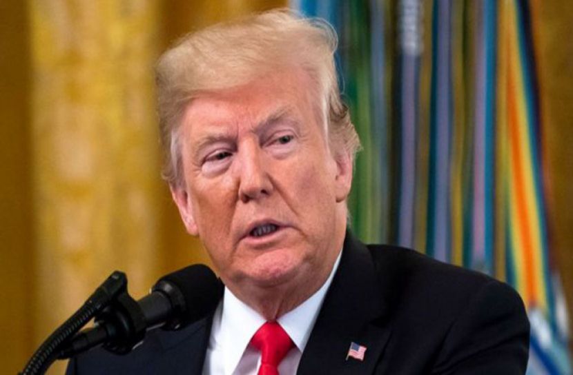 ট্রাম্পের বিরুদ্ধে তদন্ত করতে এফবিআইপ্রধানকে চিঠি