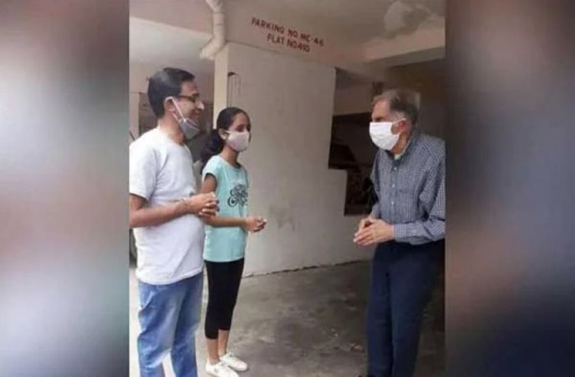 অসুস্থ কর্মীর বাড়িতে ছুটে গেলেন রতন টাটা