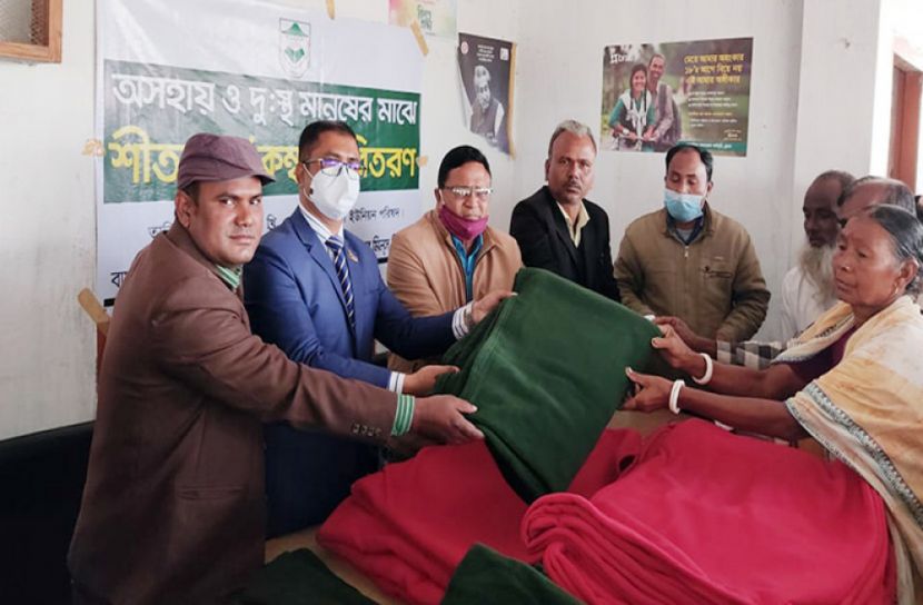 পঞ্চগড়ে অসহায় ও দুস্থদের মাঝে শীতবস্ত্র বিতরণ