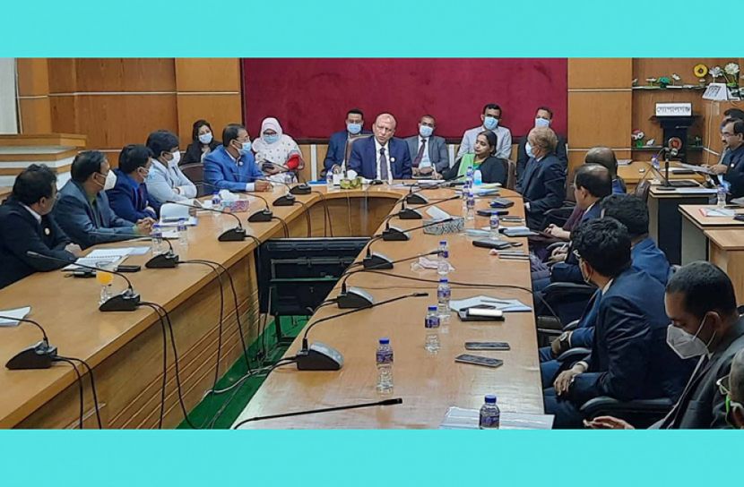 গোপালগঞ্জে উন্নয়নমূলক কাজ পরিদর্শনে ঢাকা বিভাগীয় কমিশনার