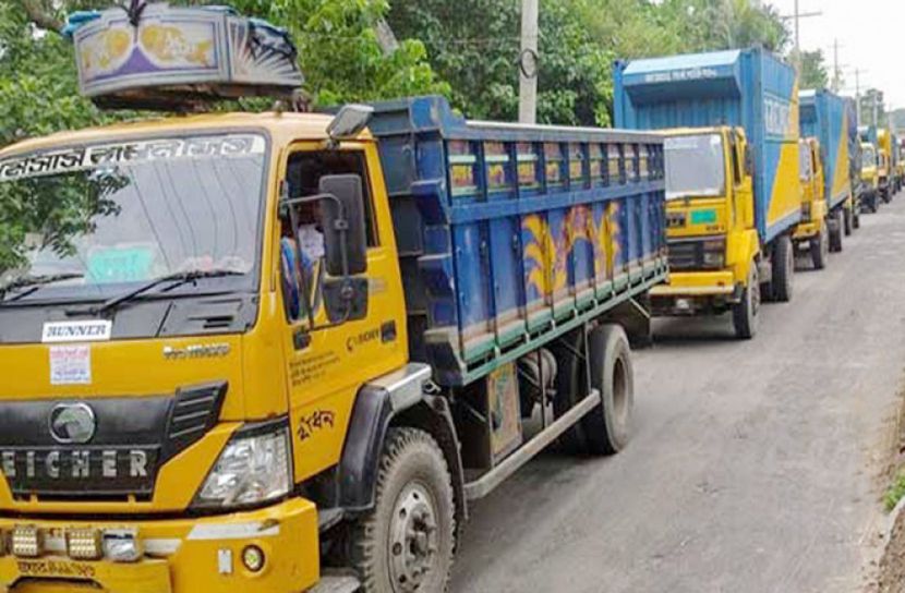 ‘ফেরিঘাটের কেউ আমাদের মানুষই মনে করে না’