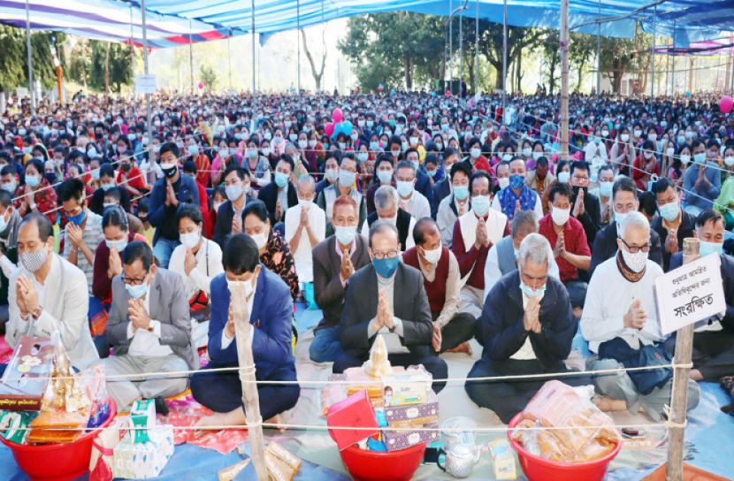 বনভান্তের জন্মোৎসবে রাজবন বিহারে পুণ্যার্থীর ঢল