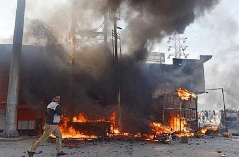 হাসপাতালে আগুন লেগে  নবজাতকসহ ১০ শিশুর মৃত্যু