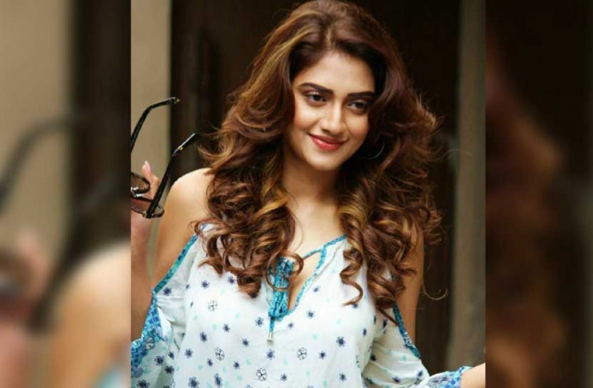 ভেঙে যাচ্ছে নুসরাতের সংসার