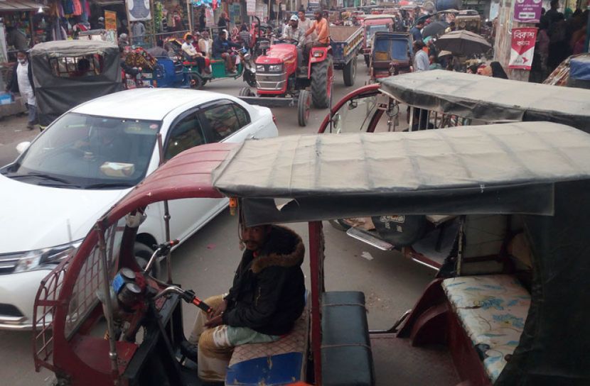 জ্যামে নাকাল উলিপুর পৌরবাসী