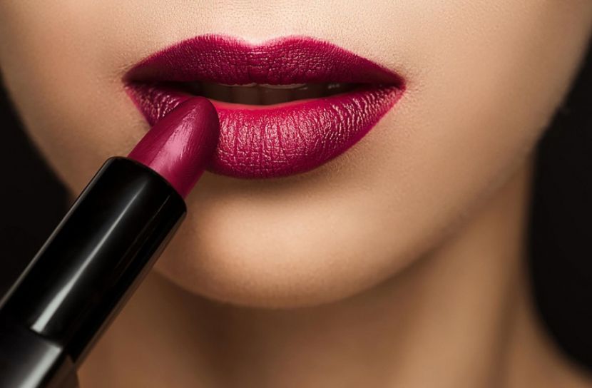 লিপস্টিক ব্যবহারের খুঁটিনাটি জানা জরুরি