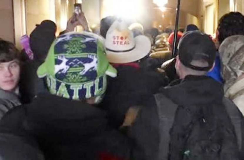 আবারও ট্রাম্প সমর্থকদের হামলার আশঙ্কা