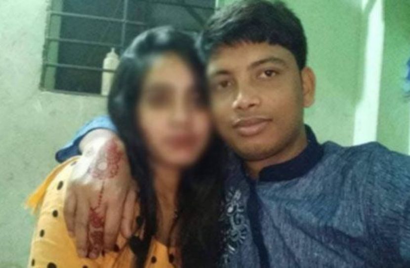 তিন মাস সংসারের পর বিয়ের দাবিতে অনশন প্রেমিকার!