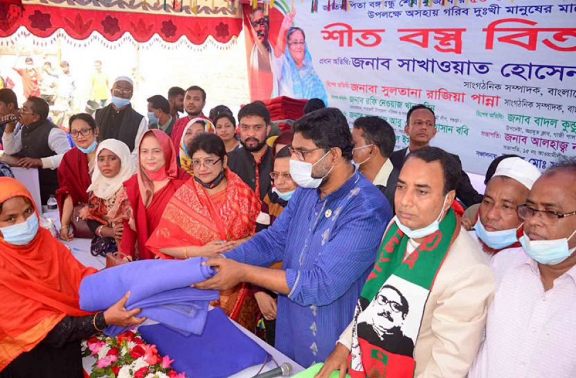 বগুড়ায় স্বদেশ প্রত্যাবর্তন দিবসে শীত বস্ত্র বিতরণ