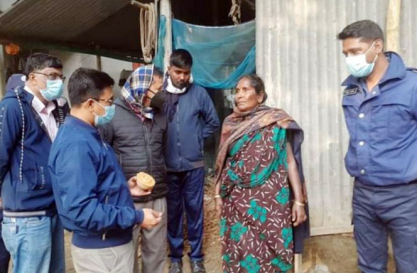 খেজুরের রসের সঙ্গে চিনি, চুন মেশালে খাঁটি গুড়!