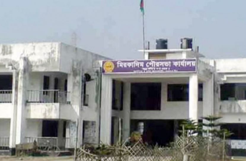 মিরকাদিমে মেয়র পদে ৬ প্রার্থীর মনোনয়ন সংগ্রহ 