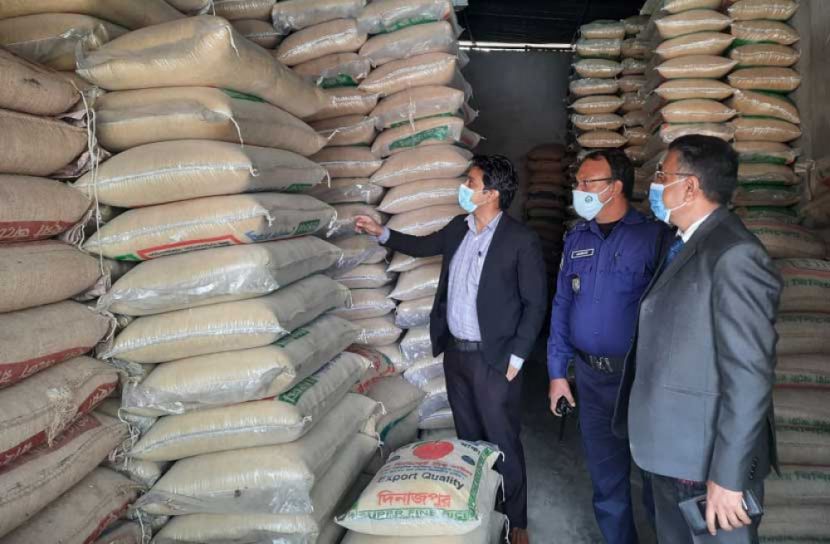 রংপুরে পলিব্যাগ ব্যবহার করায় ১৫ হাজার টাকা জরিমানা 