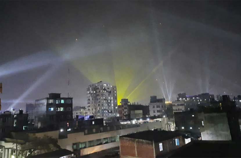 সাকরাইন উৎসবে ঢাকার আকাশে বর্ণিল সাজ