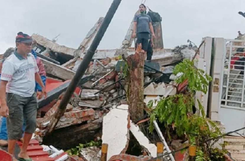 ইন্দোনেশিয়ায় ভয়াবহ ভূমিকম্প, নিহত ৭