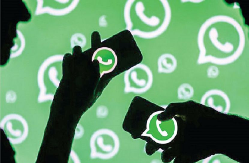 ভারতে হোয়াটস এ্যাপ ছাড়ছেন লাখ লাখ মানুষ