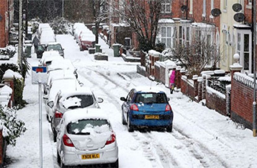 বরফের চাদরে ঢেকে গেছে গ্রেট বৃটেনের বহু অঞ্চল