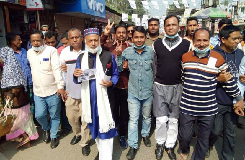 নলছিটিতে নৌকার প্রার্থীর পথসভা