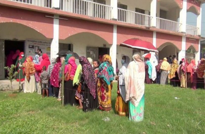 দ্বিতীয় ধাপে ৬০ পৌরসভায় ভোটগ্রহণ চলছে