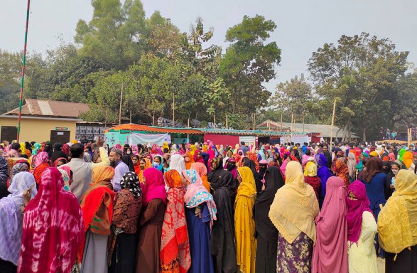 শ্রীপুর পৌর নির্বাচনে সামাজিক দূরত্বের কোন বালাই নেই