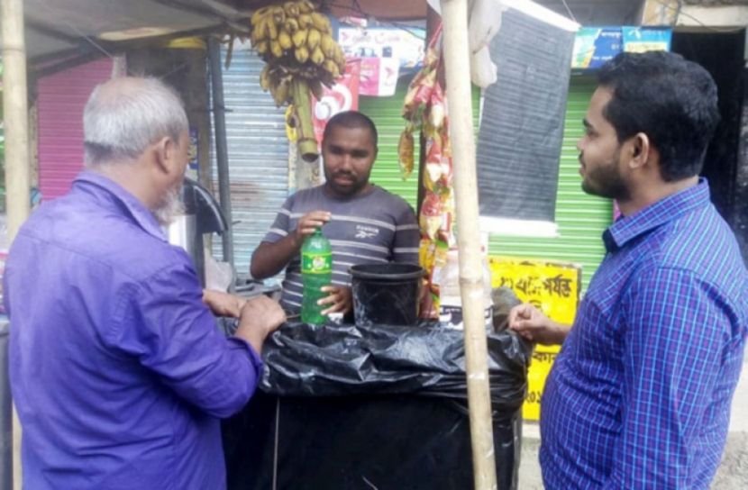 টং দোকানটি দৃষ্টিহীন জসিমের একমাত্র ভরসা