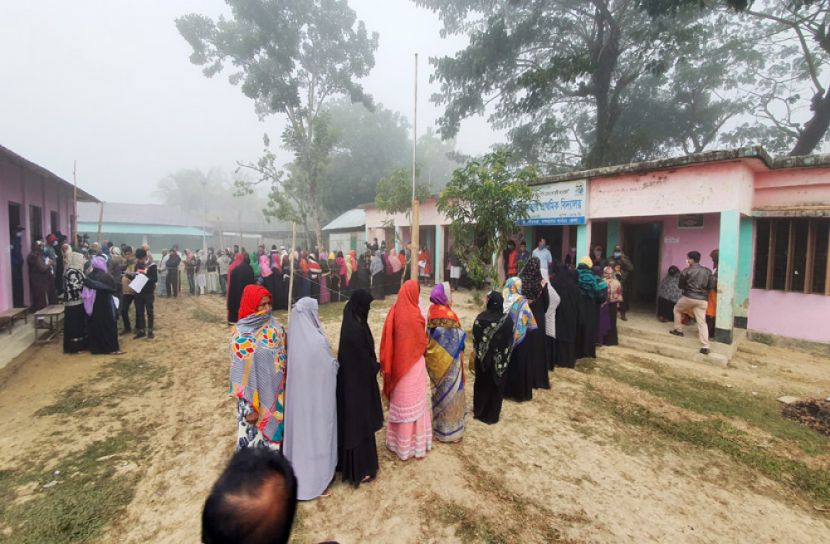 লামা পৌরসভা নির্বাচনে জাল ভোটের ছড়াছড়ি